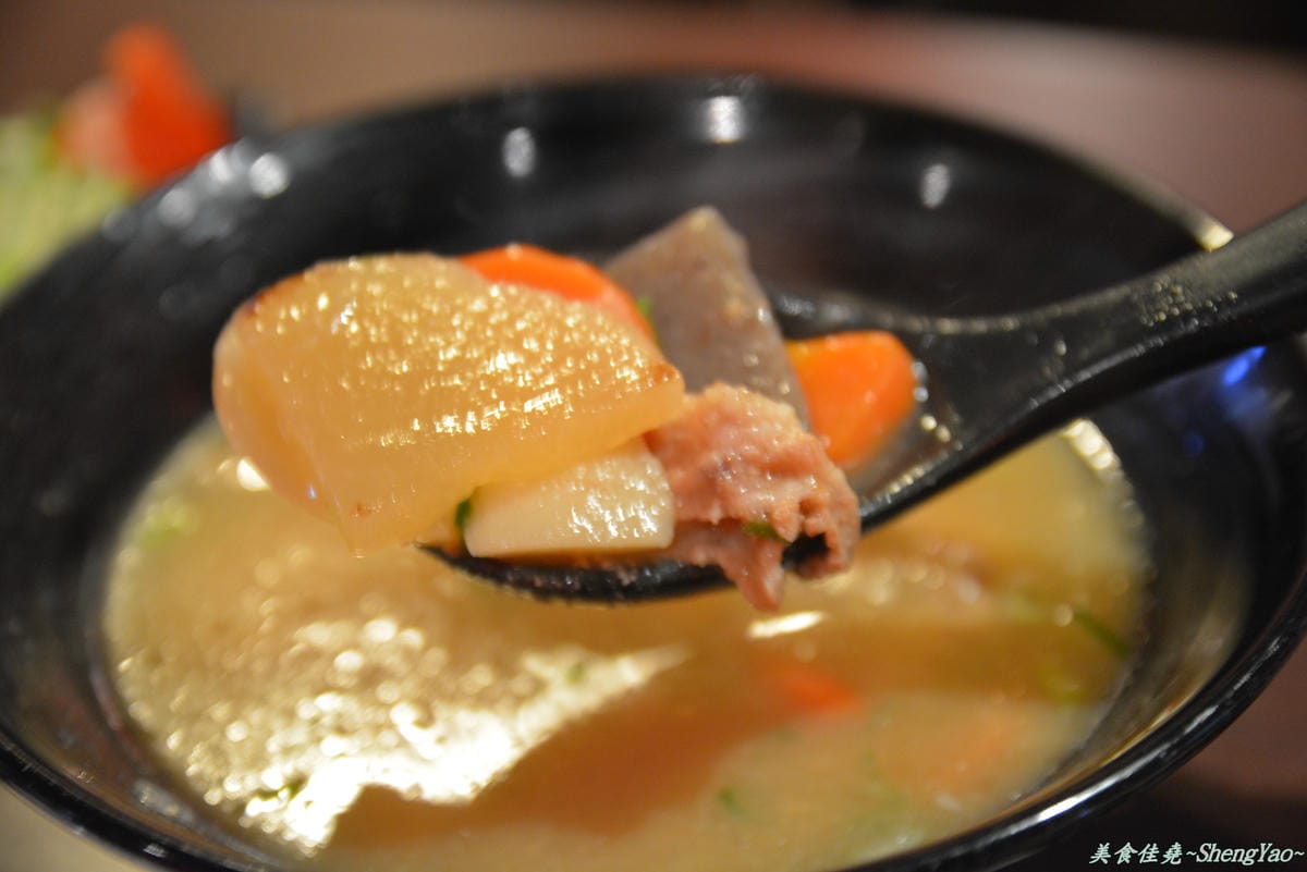 [台中西區]章魚空食堂 – 主打章魚燒,隱身巷內的義式日式居酒屋。