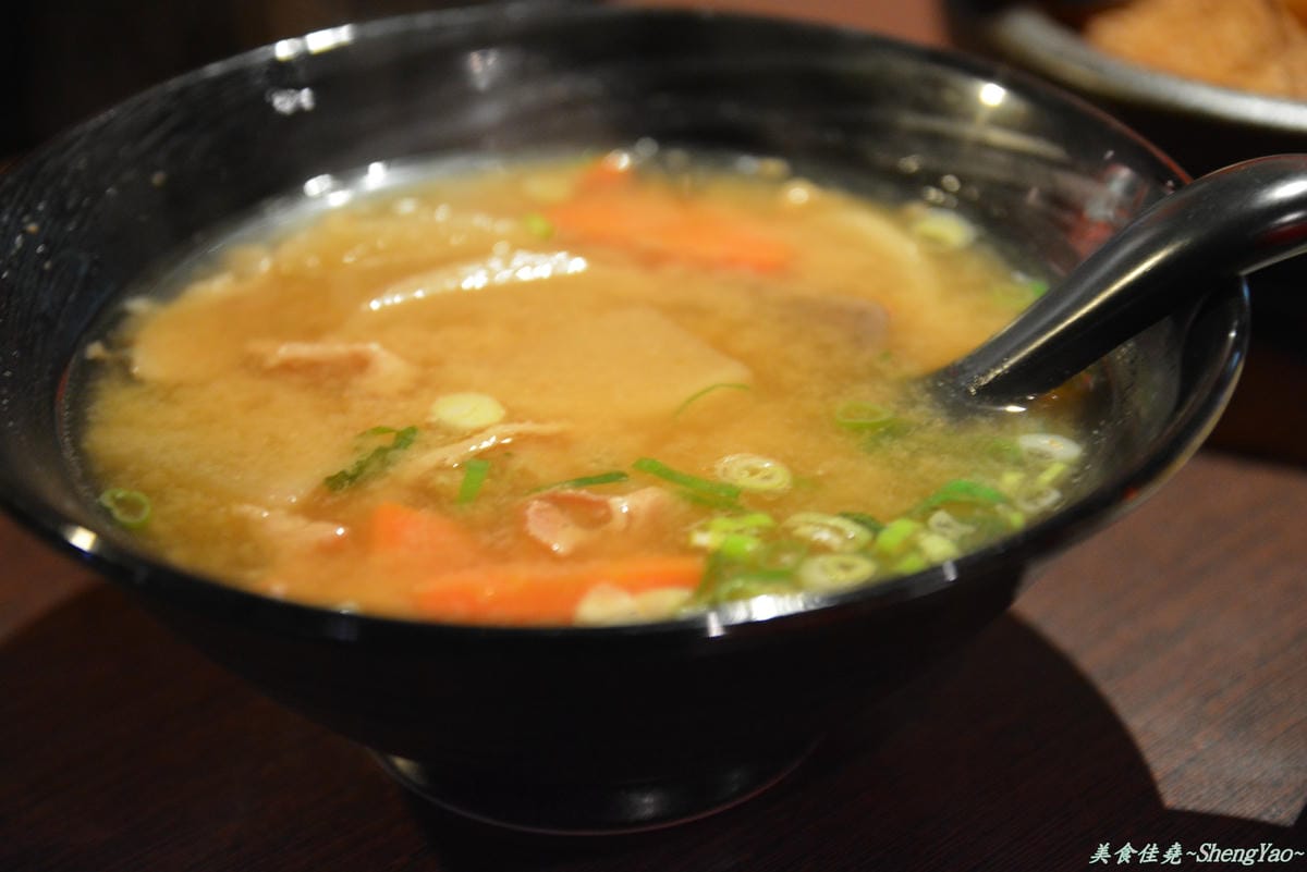 [台中西區]章魚空食堂 – 主打章魚燒,隱身巷內的義式日式居酒屋。
