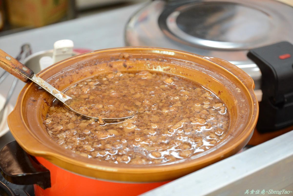 [台中清水]轉角肉燥飯 – 新開幕的好吃又超便宜肉燥飯。(已歇業)
