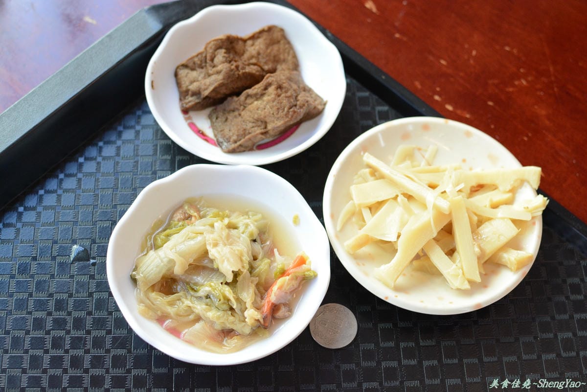 [台中清水]轉角肉燥飯 – 新開幕的好吃又超便宜肉燥飯。(已歇業)