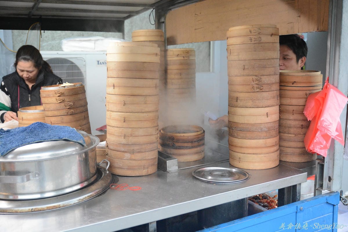 [台中沙鹿]新羅四季前小貨車湯包 – 湯汁不少,肉餡鮮香,表現不俗的湯包。