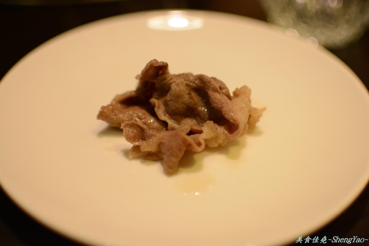 [台中西屯]白川天然火鍋 – 湯頭特別、食材新鮮好吃,但價格小貴、份量稍嫌不足,C/P值不高。(已歇業)