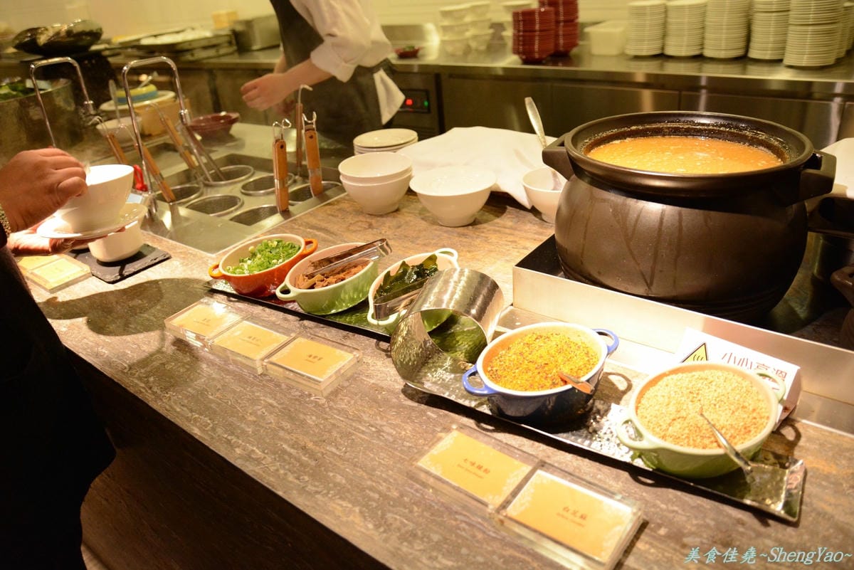 [台中西區]金典酒店”栢麗廳”活龍蝦吃到飽(限時特價到3/31) – 大部分都吃過,完整分析。(已歇業)
