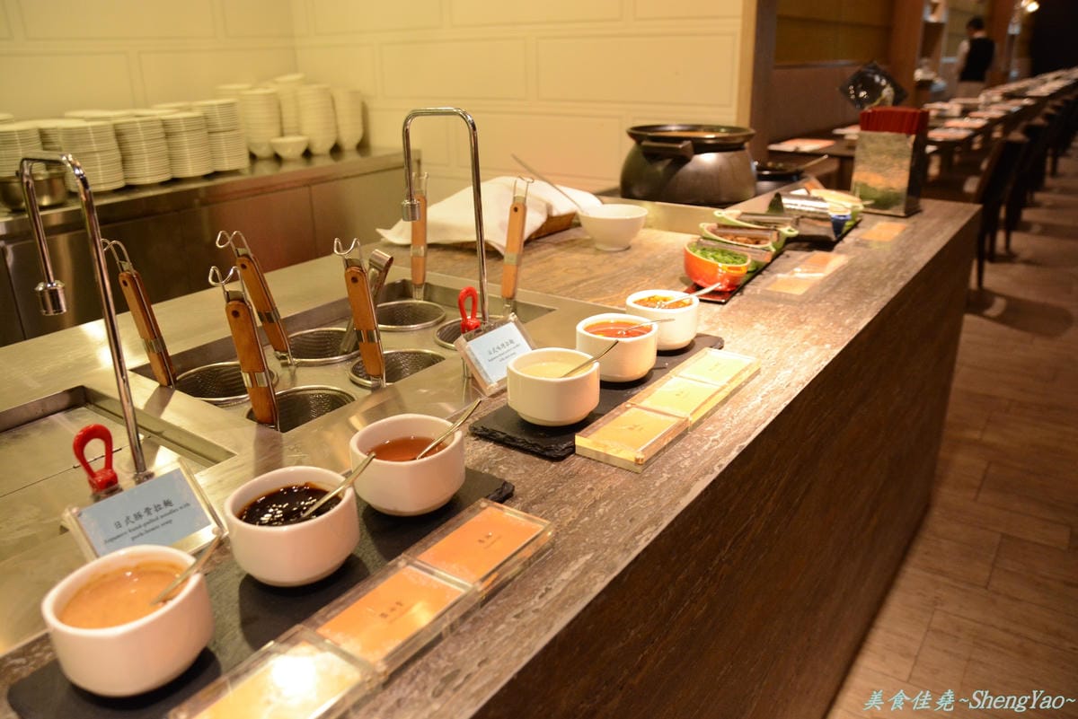 [台中西區]金典酒店”栢麗廳”活龍蝦吃到飽(限時特價到3/31) – 大部分都吃過,完整分析。(已歇業)