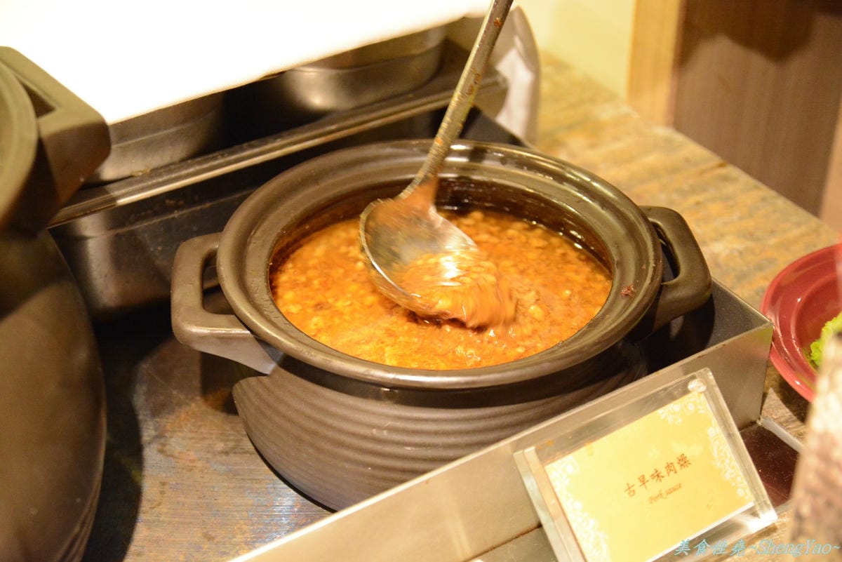 [台中西區]金典酒店”栢麗廳”活龍蝦吃到飽(限時特價到3/31) – 大部分都吃過,完整分析。(已歇業)
