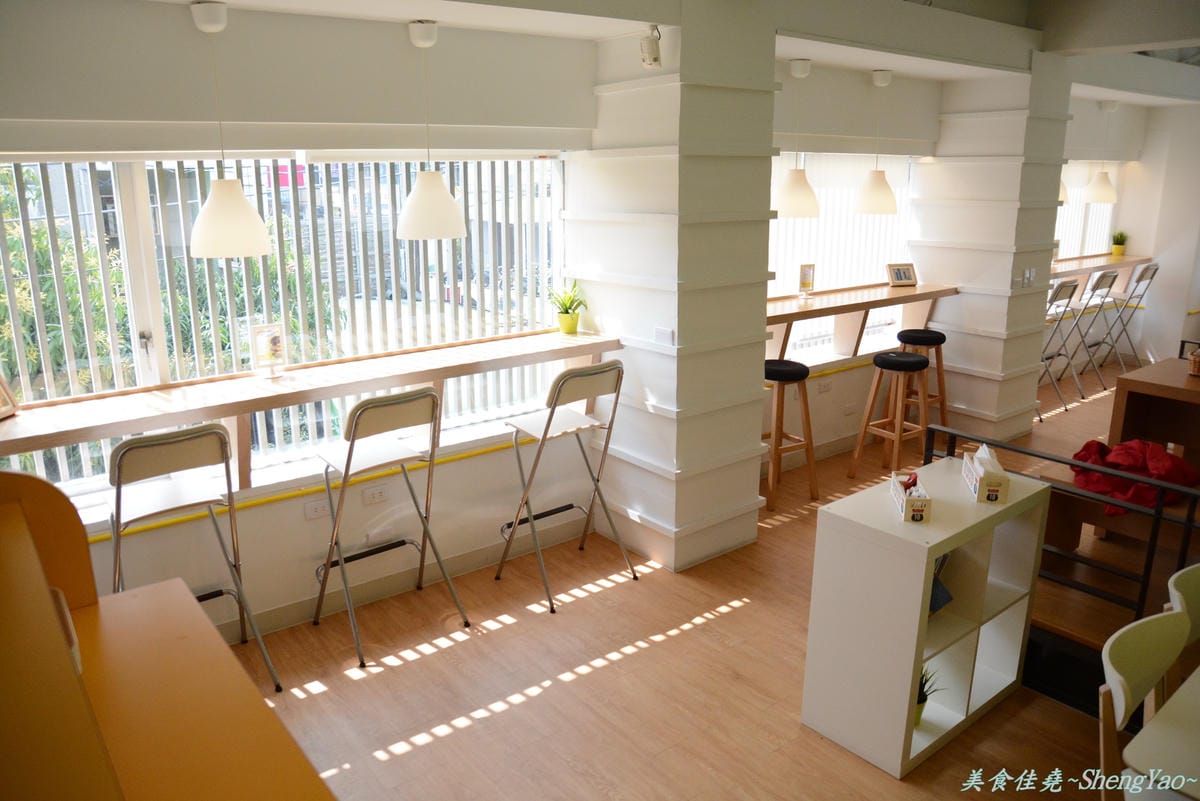 [台中西區]D&A burger store – 結合速食店手搖茶飲店,高級版的麥當勞。(已歇業)