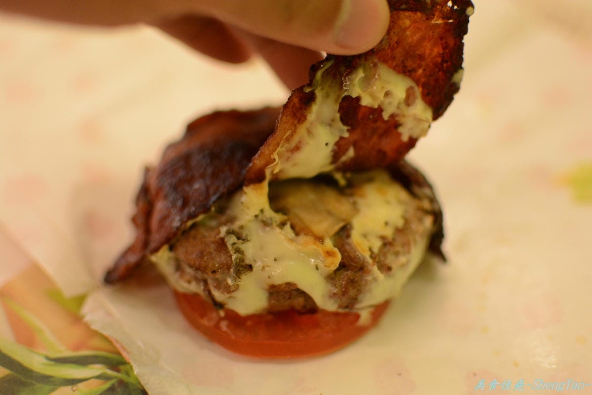 [台中西區]D&A burger store – 結合速食店手搖茶飲店,高級版的麥當勞。(已歇業)