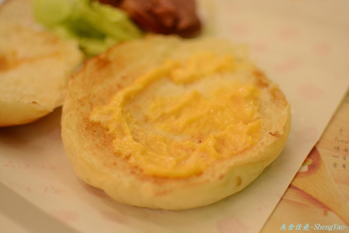 [台中西區]D&A burger store – 結合速食店手搖茶飲店,高級版的麥當勞。(已歇業)