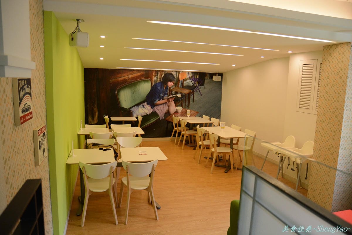 [台中西區]D&A burger store – 結合速食店手搖茶飲店,高級版的麥當勞。(已歇業)