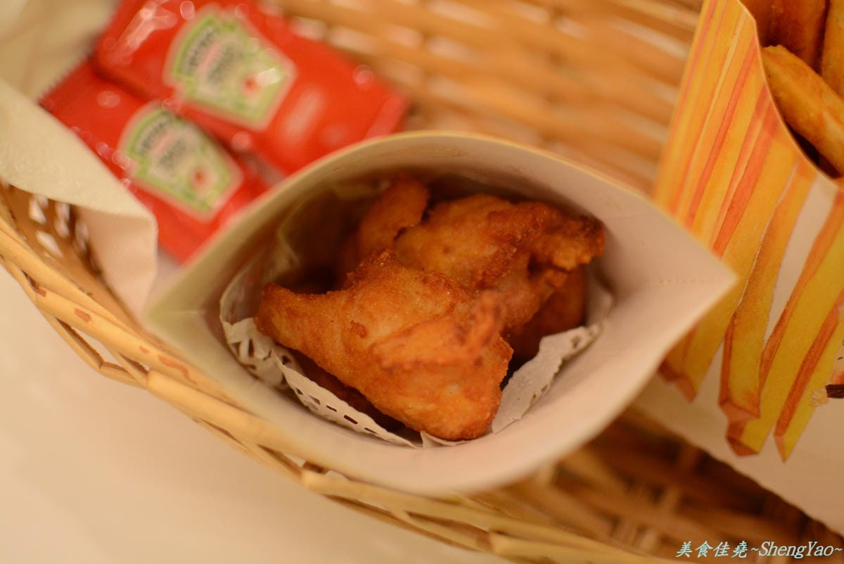 [台中西區]D&A burger store – 結合速食店手搖茶飲店,高級版的麥當勞。(已歇業)