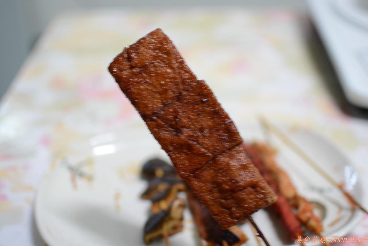 [台中沙鹿]亮吉碳烤 – 幾乎每樣食材都好好吃的便宜10元起碳烤。