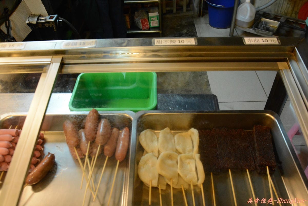 [台中沙鹿]亮吉碳烤 – 幾乎每樣食材都好好吃的便宜10元起碳烤。