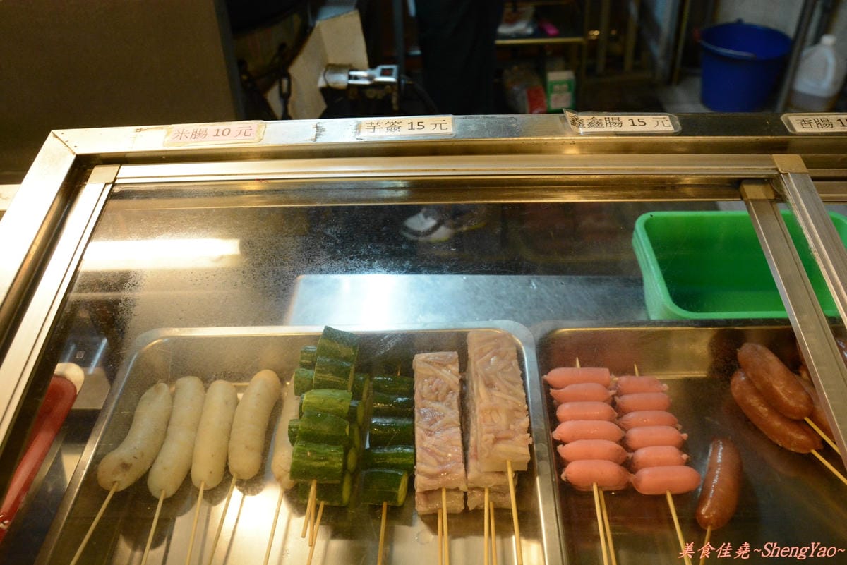 [台中沙鹿]亮吉碳烤 – 幾乎每樣食材都好好吃的便宜10元起碳烤。