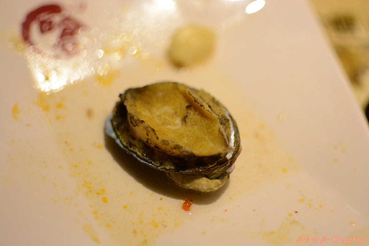[台中西區]嗆頂級麻辣鴛鴦鍋吃到飽 中港店 – 759元帝王蟹、頂級鮑魚和天使紅蝦任你吃到飽。