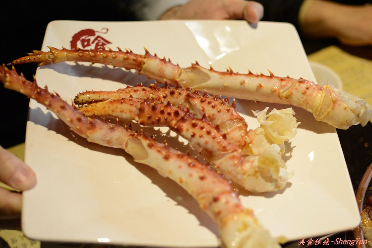 [台中西區]嗆頂級麻辣鴛鴦鍋吃到飽 中港店 – 759元帝王蟹、頂級鮑魚和天使紅蝦任你吃到飽。