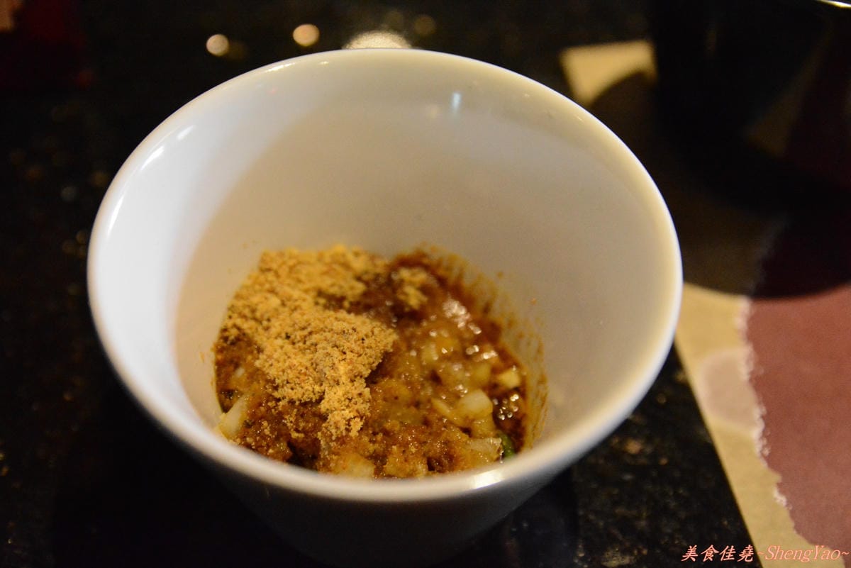 [台中西區]嗆頂級麻辣鴛鴦鍋吃到飽 中港店 – 759元帝王蟹、頂級鮑魚和天使紅蝦任你吃到飽。