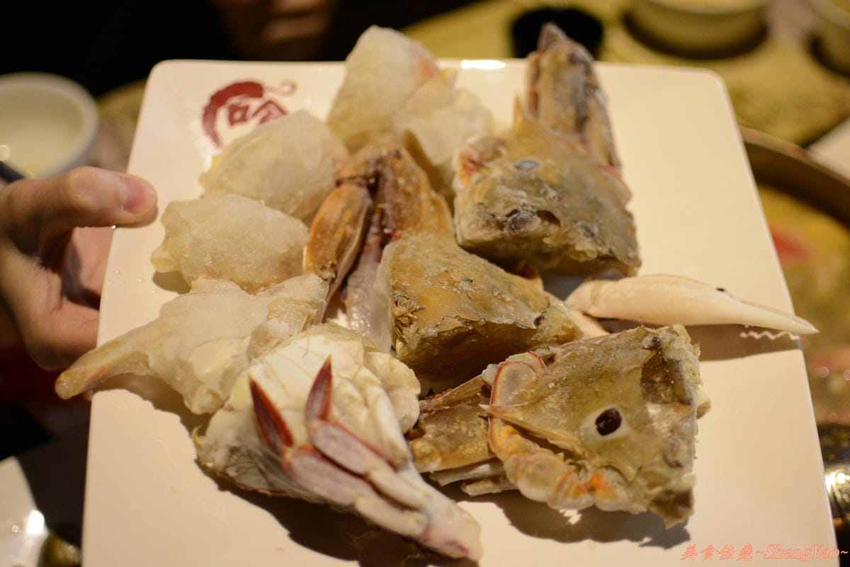 [台中西區]嗆頂級麻辣鴛鴦鍋吃到飽 中港店 – 759元帝王蟹、頂級鮑魚和天使紅蝦任你吃到飽。