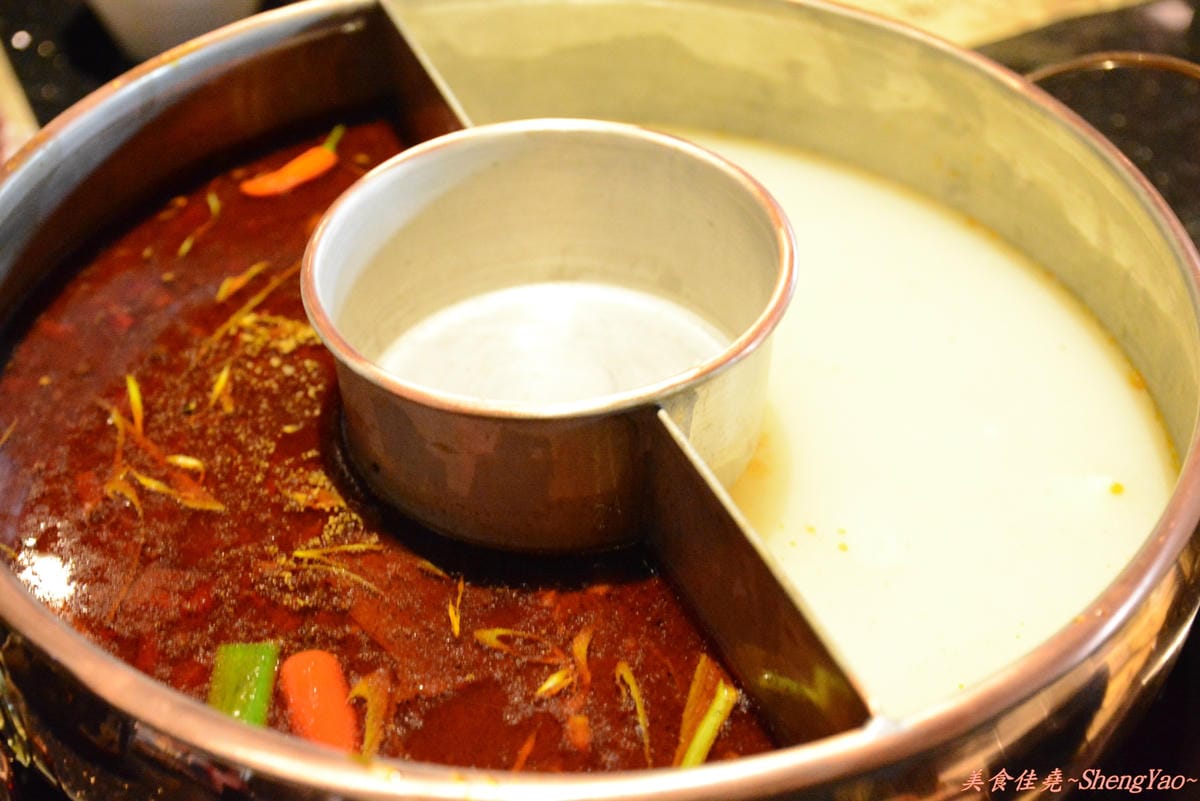 [台中西區]嗆頂級麻辣鴛鴦鍋吃到飽 中港店 – 759元帝王蟹、頂級鮑魚和天使紅蝦任你吃到飽。