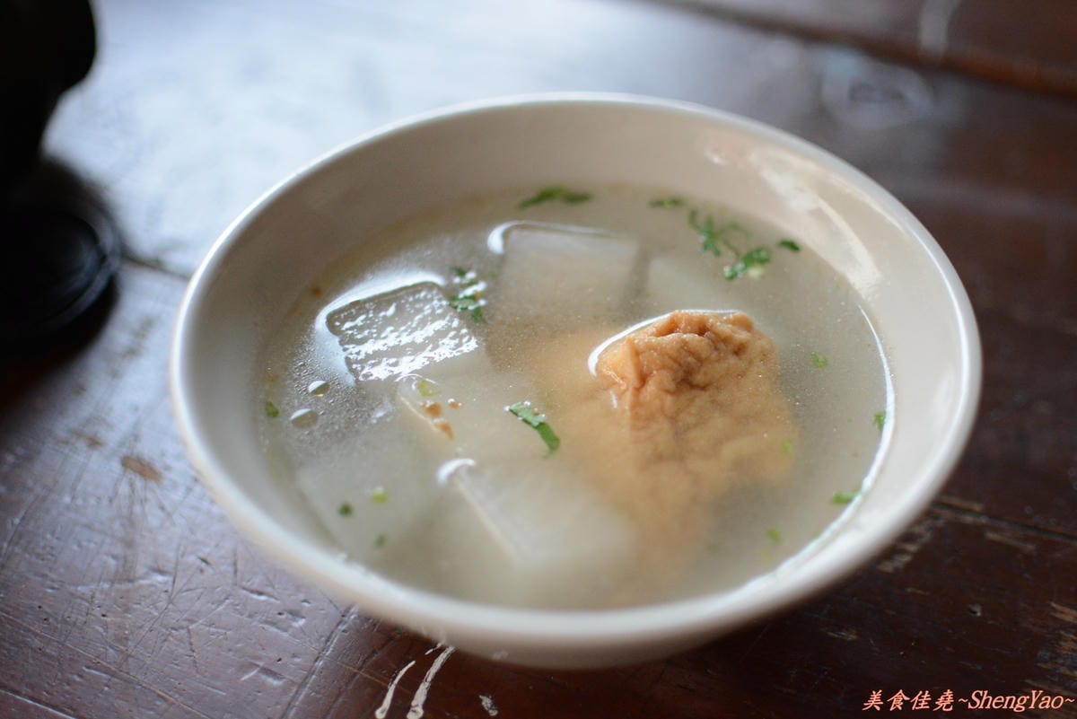 [台中沙鹿]拉仔麵 – 開幕沒多久的便宜傳統美食,有沒加辣差很多。