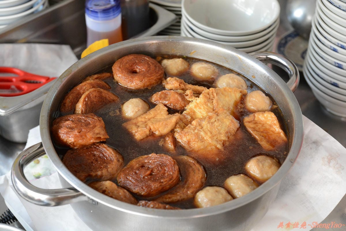 [台中沙鹿]拉仔麵 – 開幕沒多久的便宜傳統美食,有沒加辣差很多。