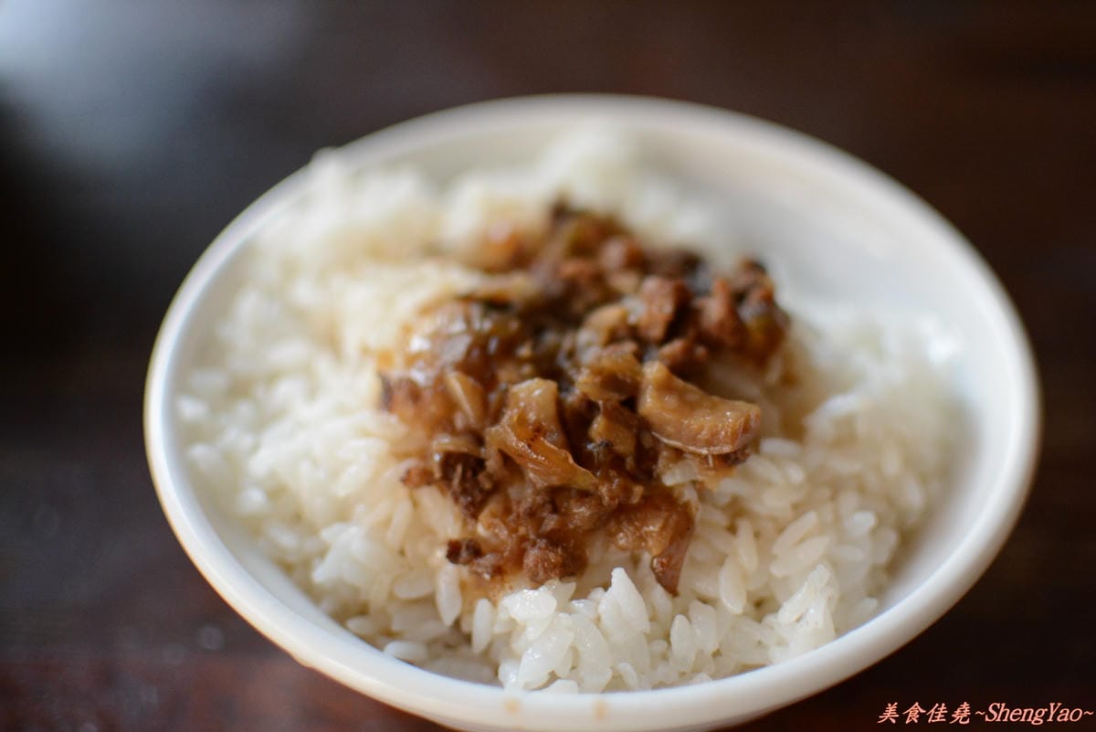 [台中沙鹿]拉仔麵 – 開幕沒多久的便宜傳統美食,有沒加辣差很多。