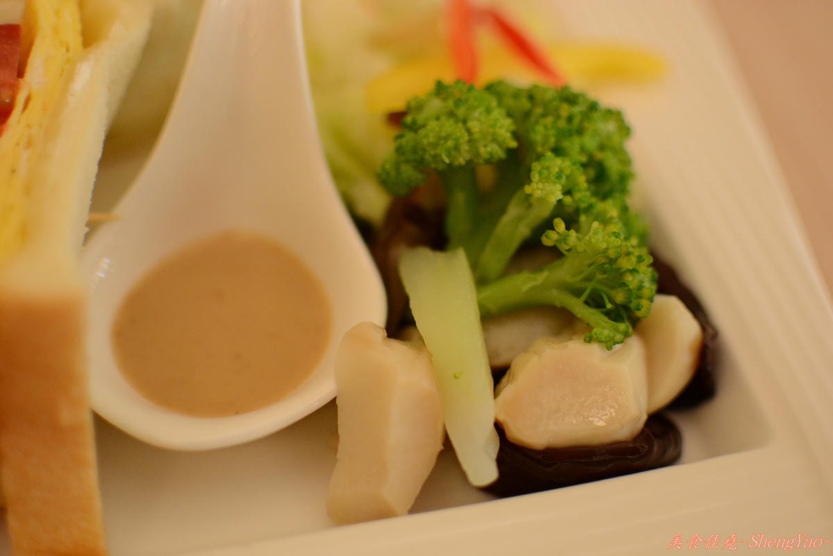 [台中西屯]EASY CAFE 簡單日子 – 第一次吃到這麼特別的鹹口味鬆餅(邀約試吃)