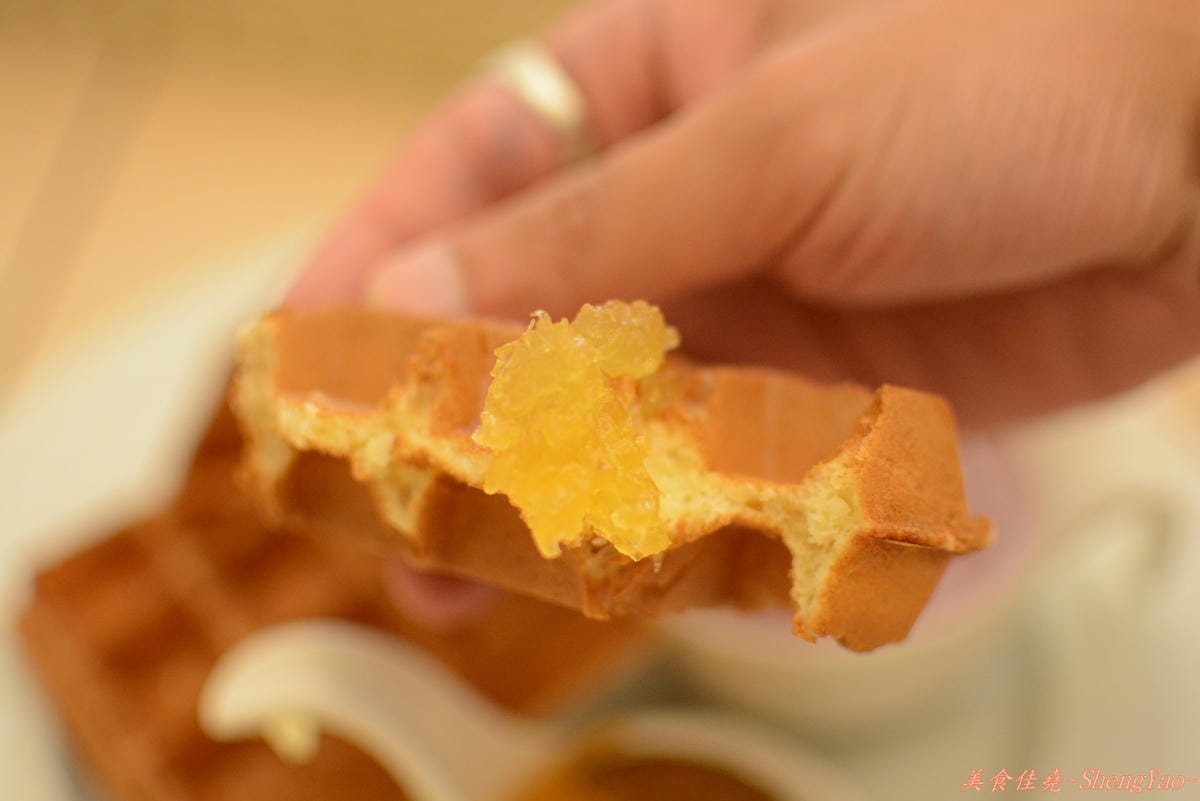 [台中西屯]EASY CAFE 簡單日子 – 第一次吃到這麼特別的鹹口味鬆餅(邀約試吃)
