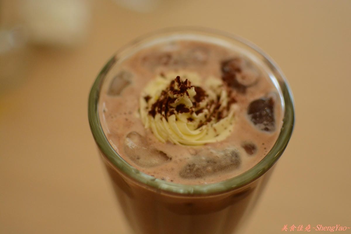 [台中西屯]EASY CAFE 簡單日子 – 第一次吃到這麼特別的鹹口味鬆餅(邀約試吃)