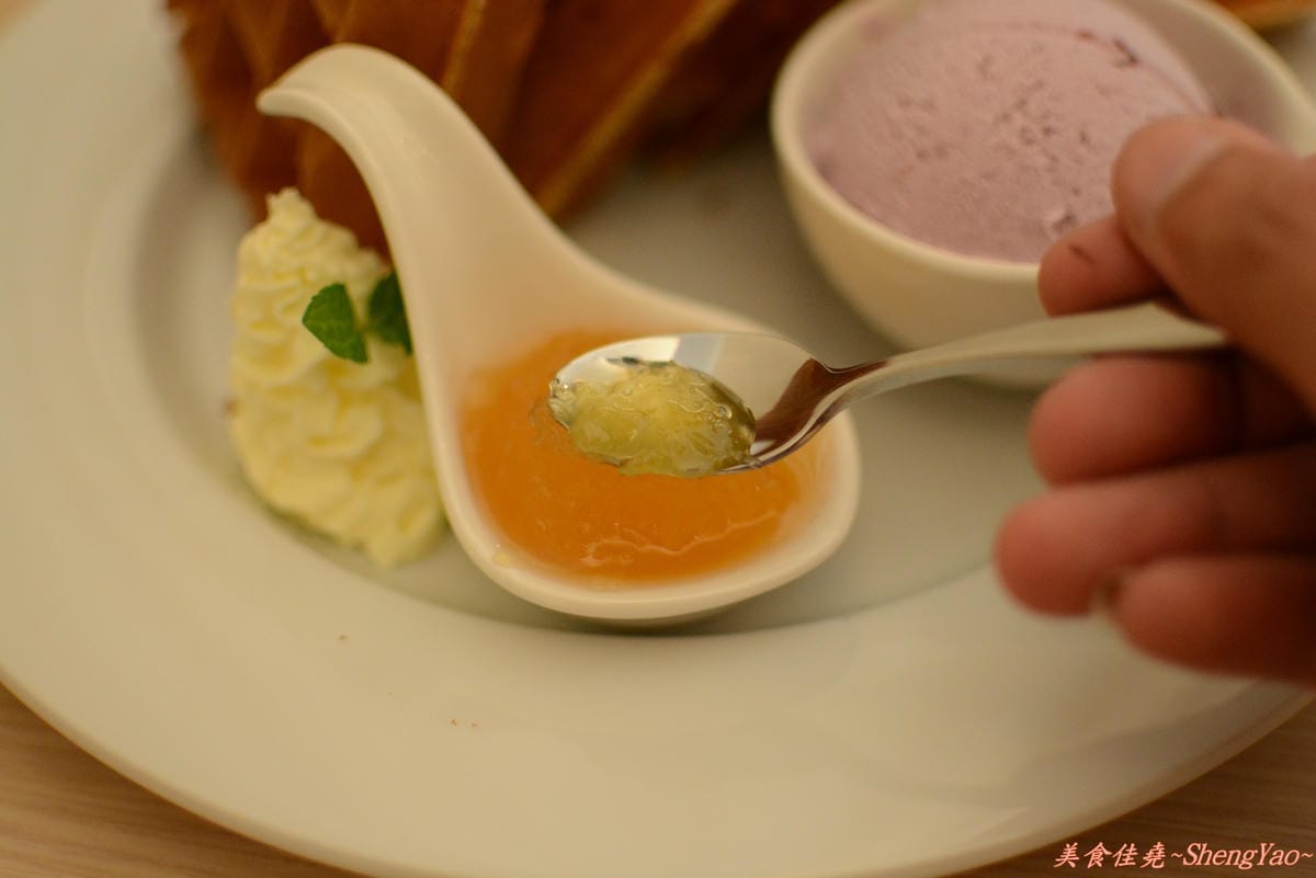 [台中西屯]EASY CAFE 簡單日子 – 第一次吃到這麼特別的鹹口味鬆餅(邀約試吃)