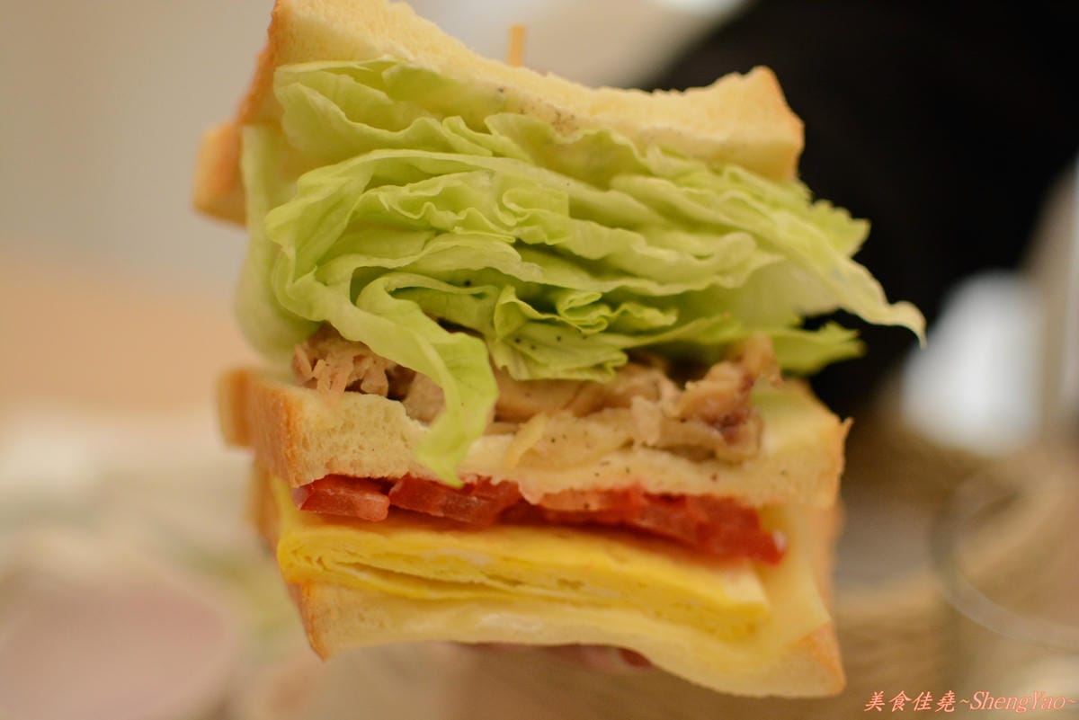 [台中西屯]EASY CAFE 簡單日子 – 第一次吃到這麼特別的鹹口味鬆餅(邀約試吃)