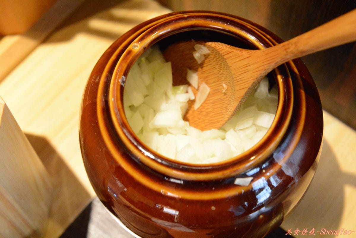 [台中西屯]麵屋-虎徹 – 販賣機點拉麵超特別、擁有日本調理師證照的台灣師傅開的拉麵店。