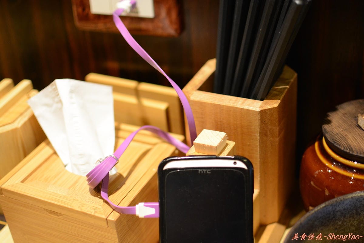 [台中西屯]麵屋-虎徹 – 販賣機點拉麵超特別、擁有日本調理師證照的台灣師傅開的拉麵店。