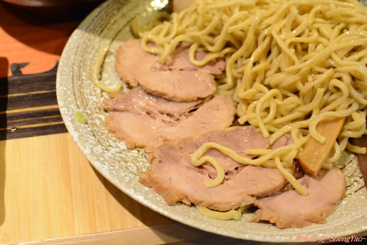 [台中西屯]麵屋-虎徹 – 販賣機點拉麵超特別、擁有日本調理師證照的台灣師傅開的拉麵店。