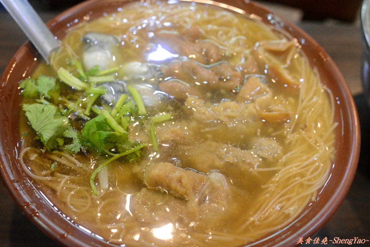 [台中西屯]涼師父大腸蚵仔麵線 – 幾乎樣樣都好吃,蘋果日報採訪過的逢甲美食。