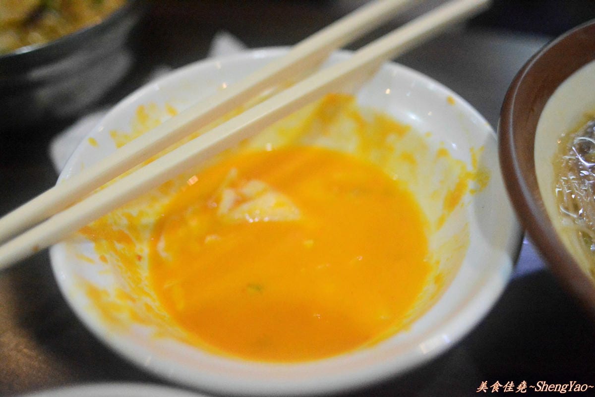 [台中西屯]涼師父大腸蚵仔麵線 – 幾乎樣樣都好吃,蘋果日報採訪過的逢甲美食。