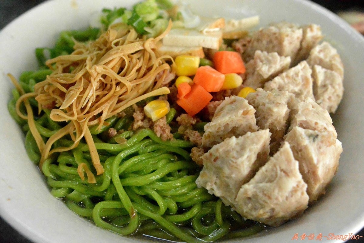 [台中清水]潮州手工餛飩麵 – 手工麵條好吃有特色,口味略為清淡。