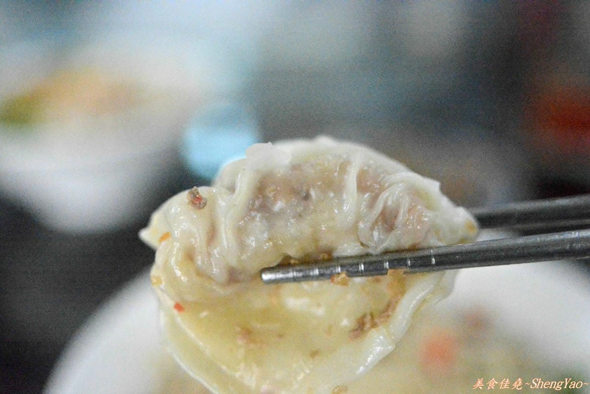 [台中清水]潮州手工餛飩麵 – 手工麵條好吃有特色,口味略為清淡。