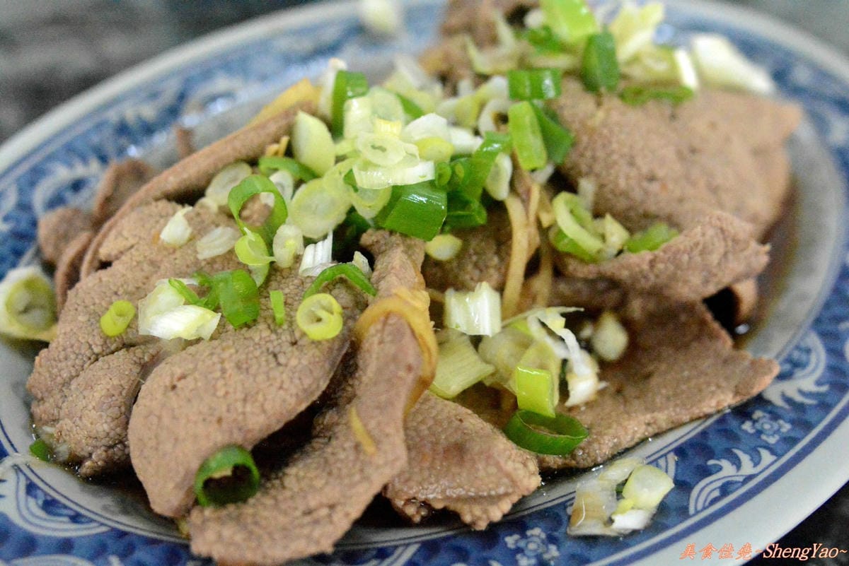 [台中清水]潮州手工餛飩麵 – 手工麵條好吃有特色,口味略為清淡。
