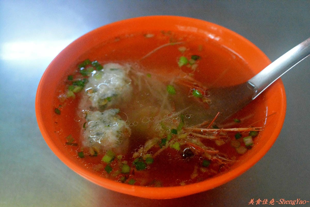 [台中清水]大嘉義火鷄肉飯 – 一不小心就會吃到破千元的老饕級雞肉飯。