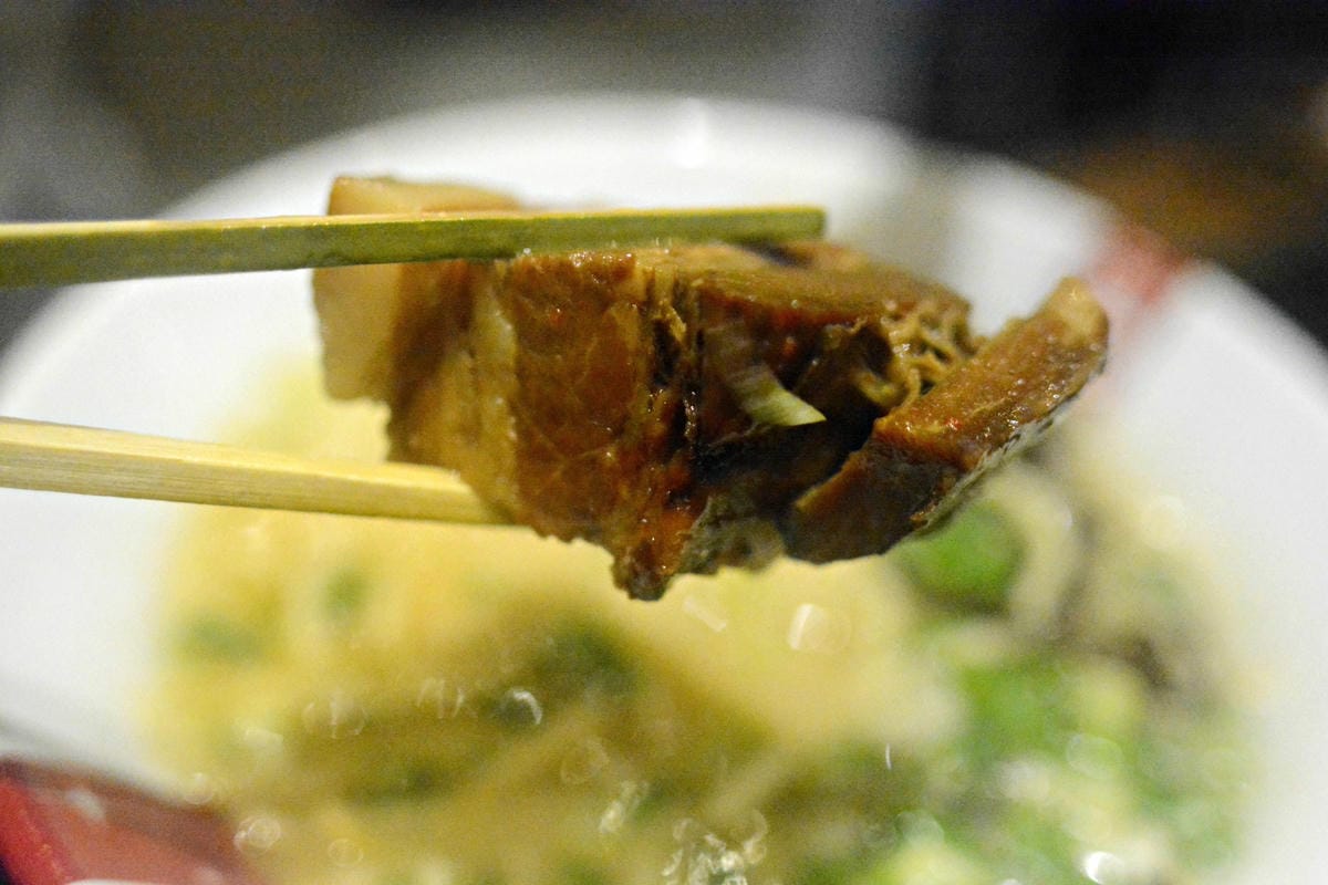 [台中西屯]ラーメン凪(NAGI)豚骨拉麵 台中老虎城店 – 不敢說宇宙最強,但應該是台中目前最強拉麵了(邀約試吃生田智志師傅採訪畫面)。