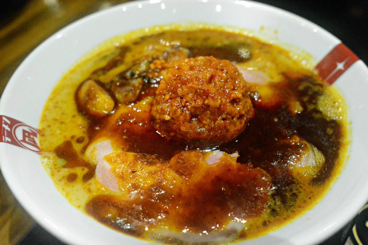 [台中西屯]ラーメン凪(NAGI)豚骨拉麵 台中老虎城店 – 不敢說宇宙最強,但應該是台中目前最強拉麵了(邀約試吃生田智志師傅採訪畫面)。