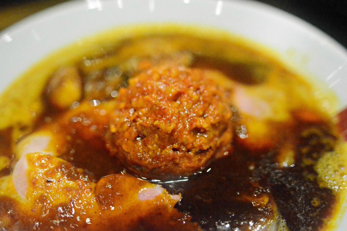 [台中西屯]ラーメン凪(NAGI)豚骨拉麵 台中老虎城店 – 不敢說宇宙最強,但應該是台中目前最強拉麵了(邀約試吃生田智志師傅採訪畫面)。