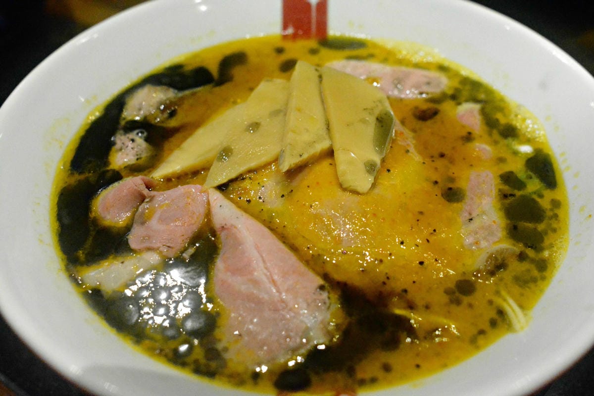 [台中西屯]ラーメン凪(NAGI)豚骨拉麵 台中老虎城店 – 不敢說宇宙最強,但應該是台中目前最強拉麵了(邀約試吃生田智志師傅採訪畫面)。