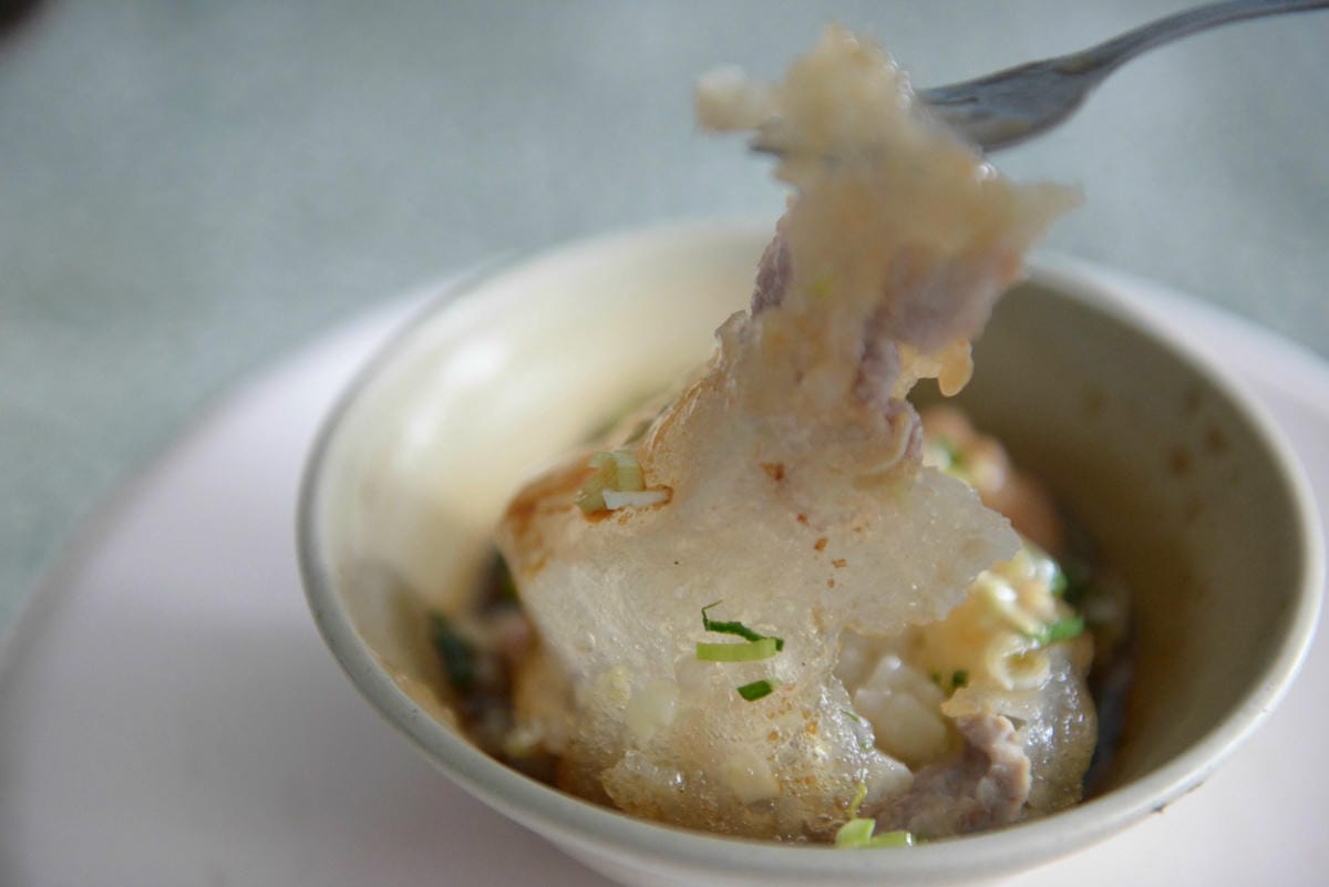 [台中清水]白頭蔡肉圓 – 清水最具特色的蹲坐在板凳上吃的肉圓店。