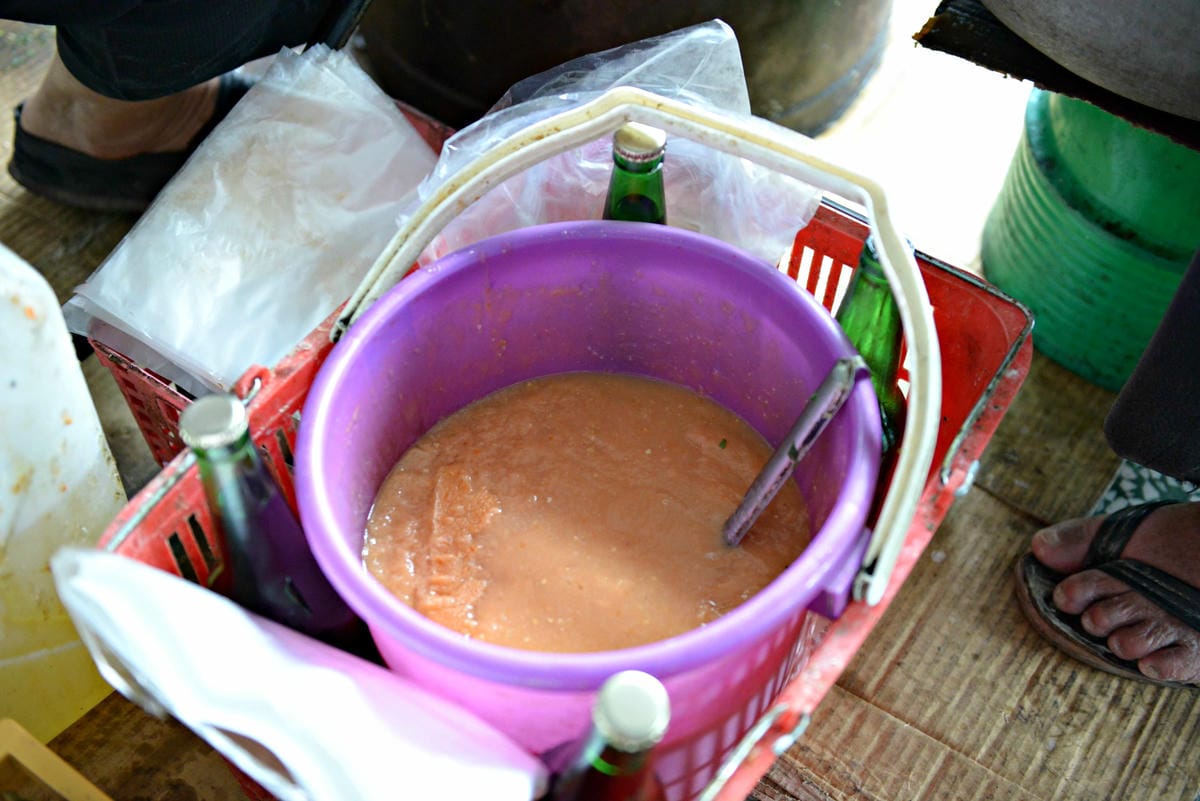[台中清水]白頭蔡肉圓 – 清水最具特色的蹲坐在板凳上吃的肉圓店。