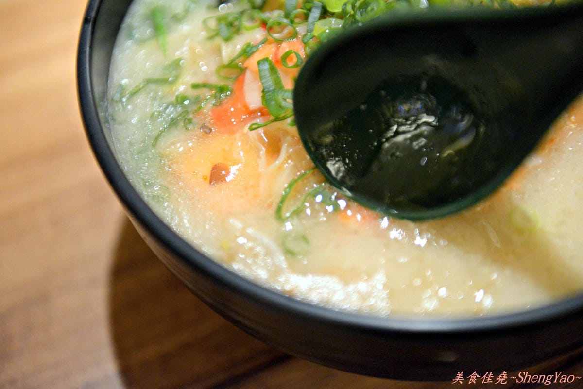 [台中北區]赤坂拉麵 崇德店 – 麵條不優,但是湯頭好,口味多變,份量大。(已歇業)