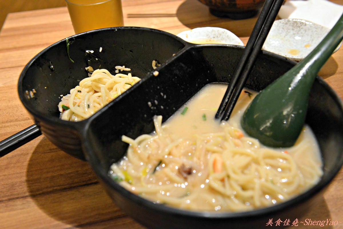 [台中北區]赤坂拉麵 崇德店 – 麵條不優,但是湯頭好,口味多變,份量大。(已歇業)
