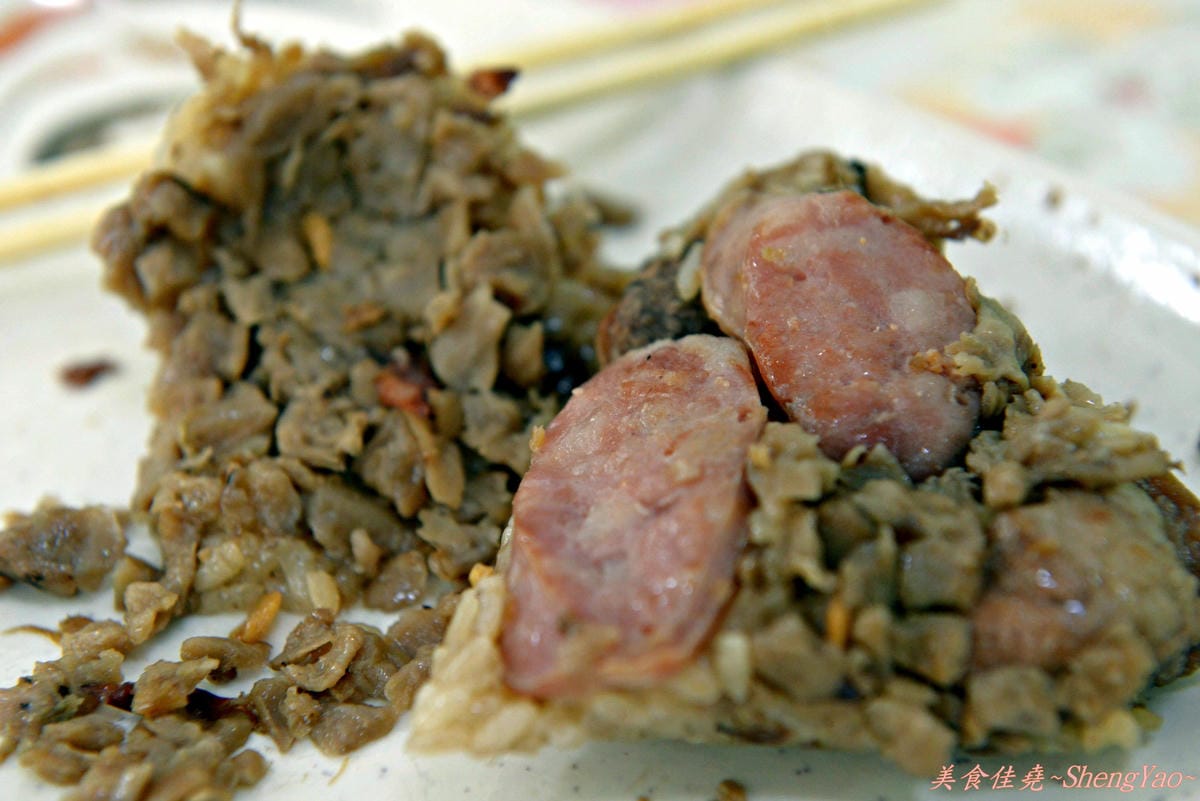 [台中清水]古早味粿 粿之世家 – 肉粽料多實在,粿類皮Q餡飽滿。