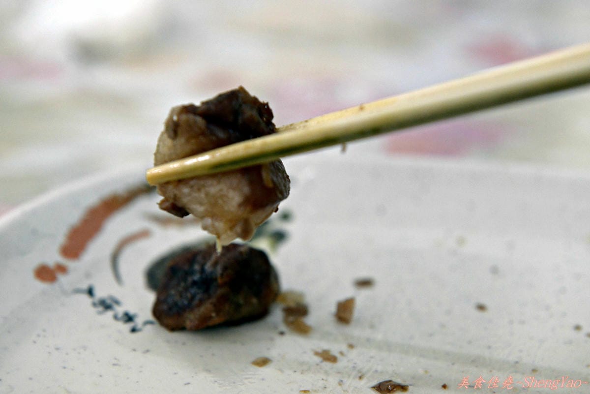 [台中清水]古早味粿 粿之世家 – 肉粽料多實在,粿類皮Q餡飽滿。