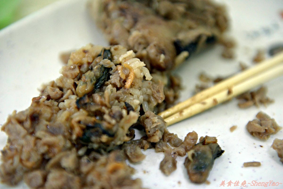 [台中清水]古早味粿 粿之世家 – 肉粽料多實在,粿類皮Q餡飽滿。